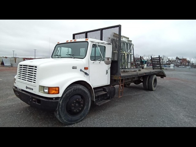 BUY INTERNATIONAL  4700 1995 FLATBED , Abingdon Auto Auction, Inc.