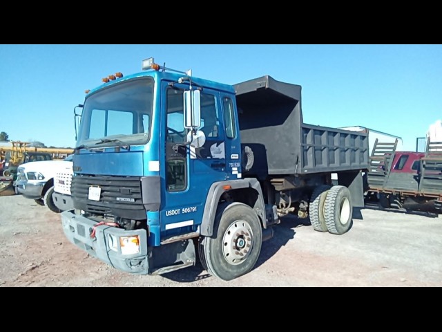 BUY VOLVO  TRUCK 1993 DUMP TRUCK , Abingdon Auto Auction, Inc.