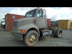 BUY INTERNATIONAL  8100 1990 ROAD TRACTOR , Abingdon Auto Auction, Inc.