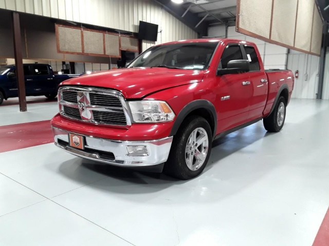 BUY DODGE RAM 1500 2010 4WD QUAD CAB 140.5