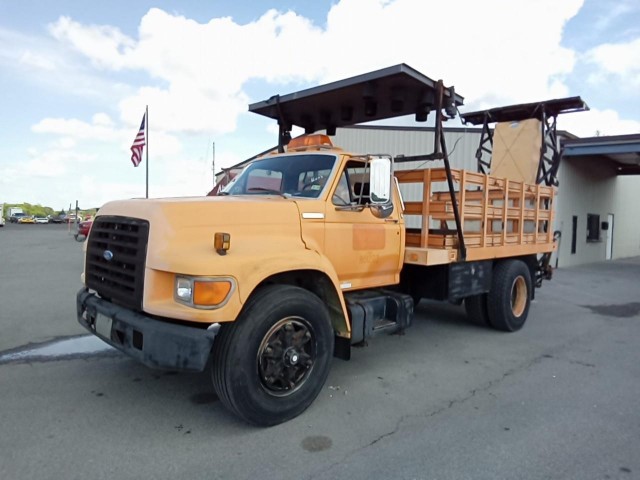 BUY FORD F800 1995 TRUCK - CRASH CUSHION - NCHRP3, Abingdon Auto Auction, Inc.