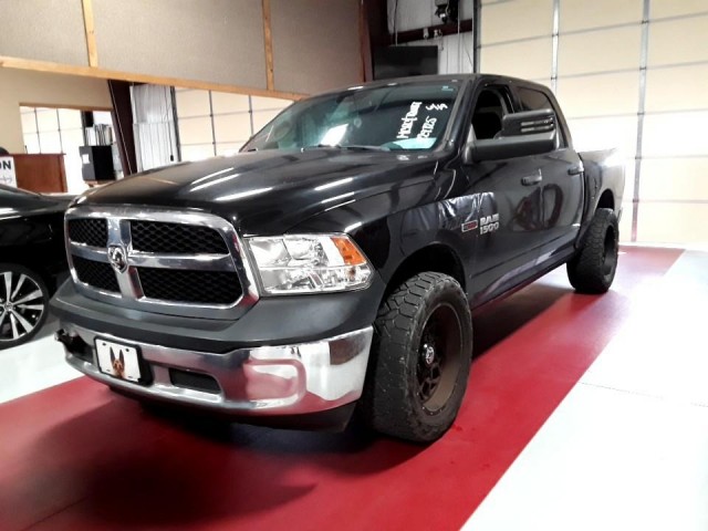 BUY RAM 1500 2018 TRADESMAN 4X2 CREW CAB 5'7