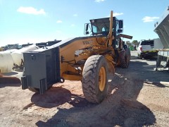 BUY VOLVO G720B 2002 GRADER - 150 HP - 30000 LB (OB, Abingdon Auto Auction, Inc.