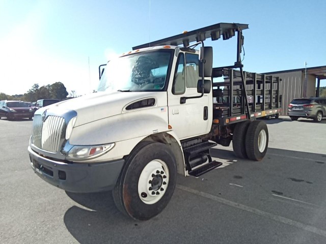 BUY INTERNATIONAL 4200 2005 TRUCK - CRASH CUSHION - NCHRP3, Abingdon Auto Auction, Inc.