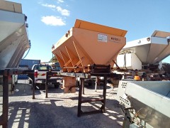 BUY HENDERSON FSH10VA00HYD 2000 SPREADER - ABRASIVE - HYDRAULI, Abingdon Auto Auction, Inc.