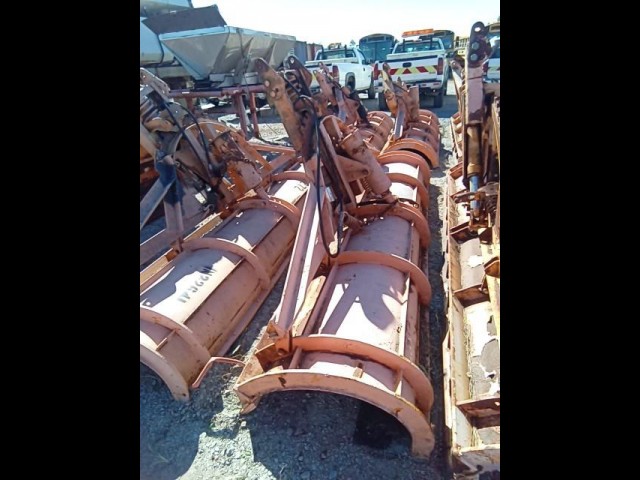 BUY VALK RV112116 1989 SNOWPLOW - POWER REVERSING, Abingdon Auto Auction, Inc.