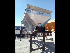 BUY HENDERSON FSHVA10HYD 2011 SPREADER - ABRASIVE - HYDRAULI, Abingdon Auto Auction, Inc.