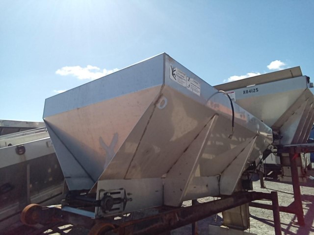 BUY HENDERSON FSP2 2014 ONE TON SPREADER, Abingdon Auto Auction, Inc.