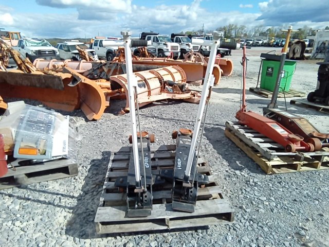 BUY N/A N/A 1901 2 - 5 TON FLOOR JACKS, Abingdon Auto Auction, Inc.