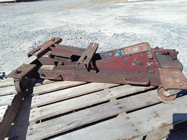 BUY N/A N/A 1901 10 TON FLOOR JACK, Abingdon Auto Auction, Inc.