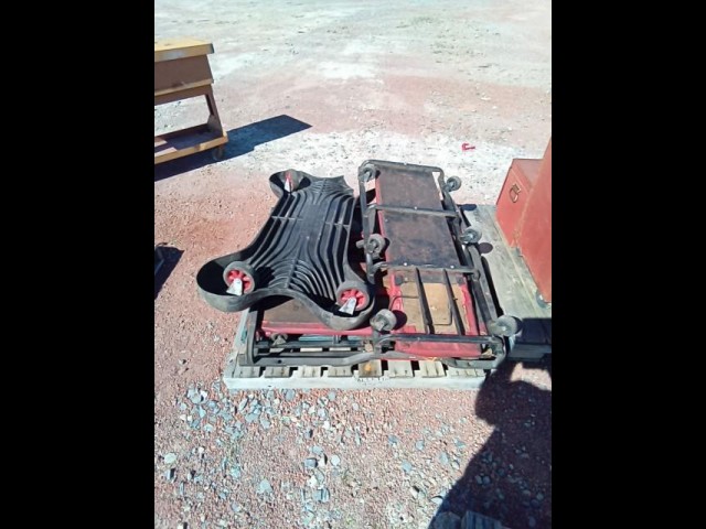 BUY N/A N/A 1901 LOT OF 8 CREEPERS, Abingdon Auto Auction, Inc.