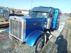 BUY PETERBILT  ROADTRACTOR 1999 ROADTRACTOR , Abingdon Auto Auction, Inc.