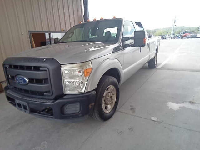 BUY FORD SUPER DUTY F-250 SRW 2016 2WD CREW CAB  XL, Abingdon Auto Auction, Inc.