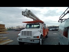 2002 INTERNATIONAL  4700 T444E BUCKET TRUCK 