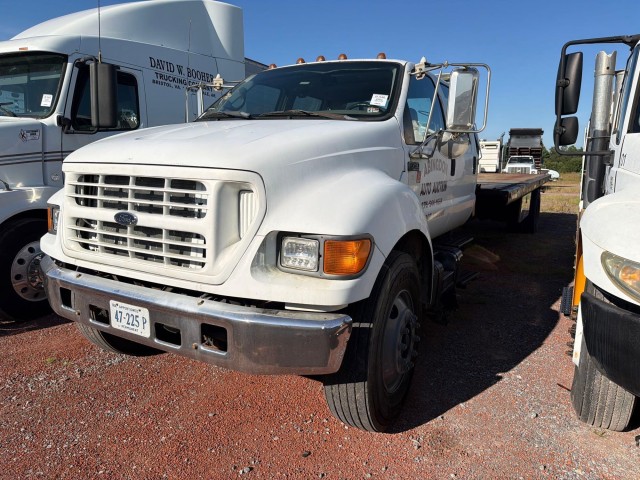 BUY FORD SUPER DUTY F-750 2001 ROLL BACK 3 CAR, Abingdon Auto Auction, Inc.