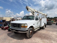 1994 FORD  BUCKET TRUCK 10 LUG AXLE TRUCK 